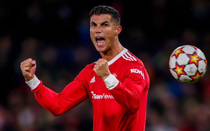 Ronaldo lại ghi bàn cứu nguy cho Man United