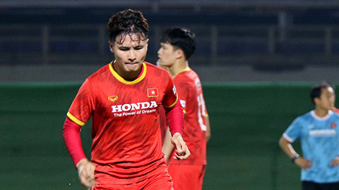 ĐT Việt Nam học lừa bóng trước cầu thủ ĐT Trung Quốc 