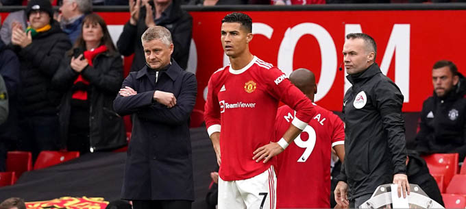 Ronaldo vào sân từ ghế dự bị ở trận Man United vs Everton