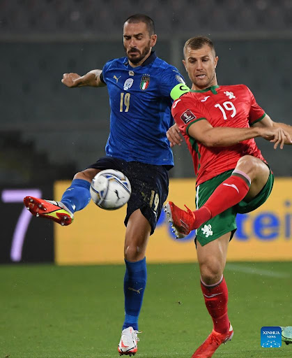 ĐT Italia (áo xanh) đã chơi rất kém thuyết phục sau khi vô địch EURO 2020