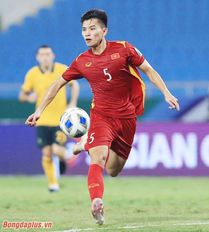 Các cầu thủ trẻ như Thanh Bình hiện không có nhiều cơ hội xuất hiện thường xuyên trong đội hình thi đấu của ĐT Việt Nam - Ảnh: Minh Tuấn 