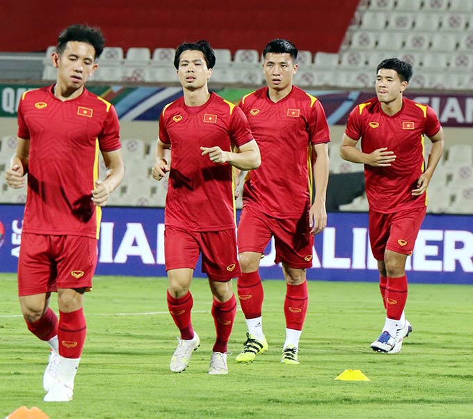 Sau 2 trận đầu tiên ở vòng loại cuối cùng World Cup 2022 không thể tham gia với toàn đội, tiền đạo Nguyễn Công Phượng bày tỏ niềm háo hức được ra sân trong trận đấu với Trung Quốc 