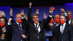 Laporta nguy cơ phải từ chức chủ tịch Barcelona Laporta nguy cơ phải từ chức chủ tịch Barcelona