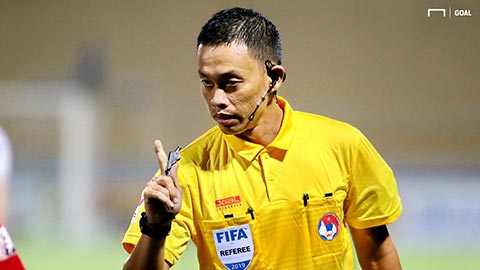 Trọng tài Ngô Duy Lân cầm còi ở VL U23 châu Á 2022
