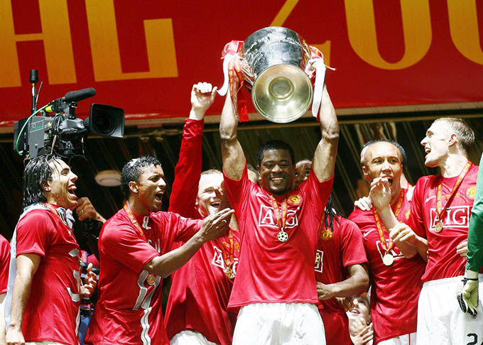 Evra từng giành nhiều thành công khi còn chơi bóng ở Man United