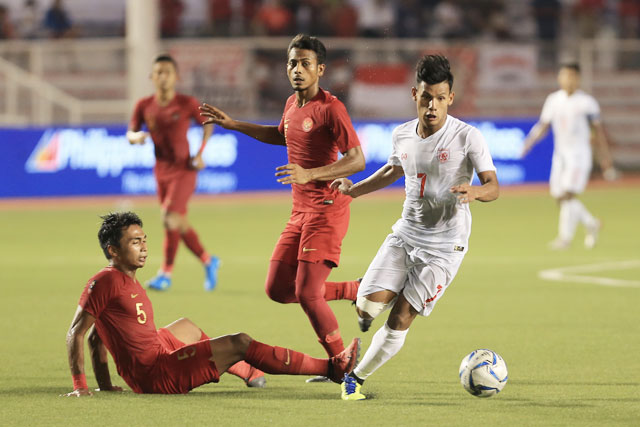 U23 Myanmar (trắng) đã không còn mạnh như hồi SEA Games 2019