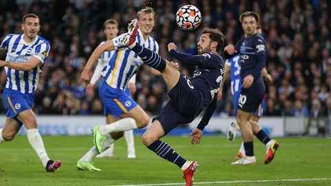 Bernardo Silva in dấu giày trong 2 bàn thắng của Man City trước Brighton