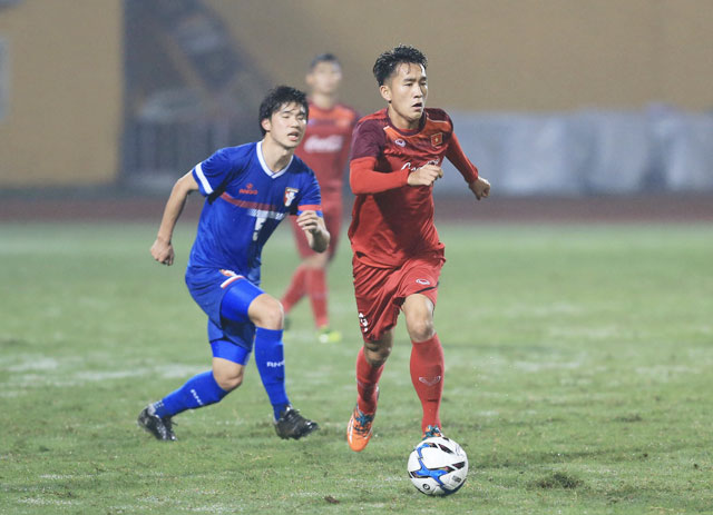 Sau những trận giao hữu bổ ích, U23 Việt Nam (phải) đã sẵn sàng cho vòng loại U23 châu Á 2022 - Ảnh: ĐỨC CƯỜNG