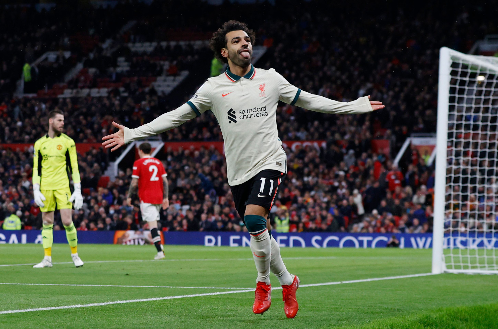 Salah ăn mừng ghi bàn thắng