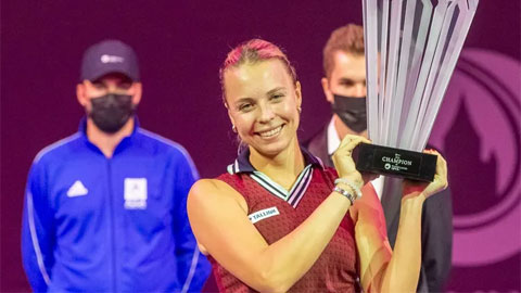 Simona Halep thua Anett Kontaveit ở chung kết Transylvania Open 2021