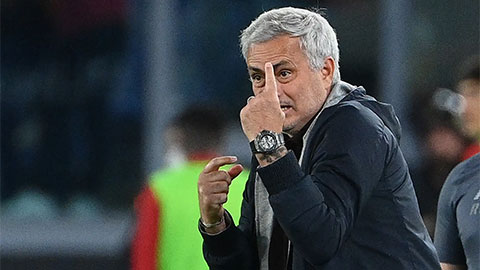 Mourinho đứt mạch 43 trận bất bại trên sân nhà ở Serie A