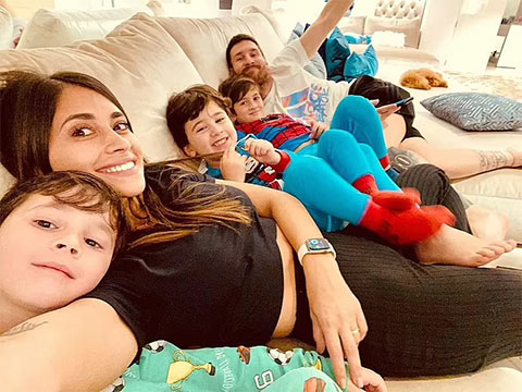 Messi và gia đình nhớ cuộc sống ở Barcelona
