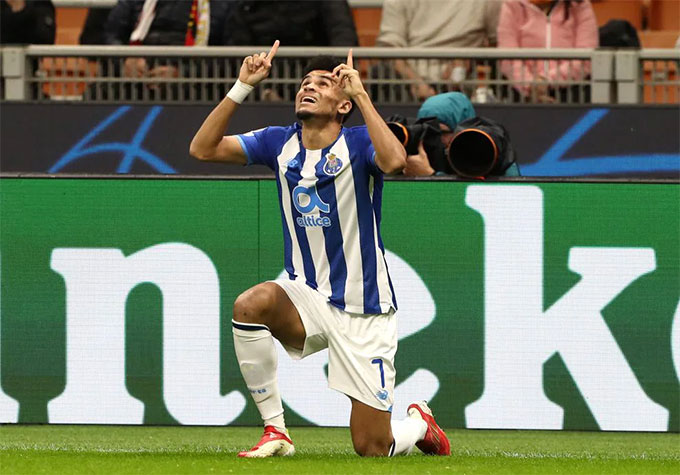 Diaz mở tỷ số cho Porto từ rất sớm
