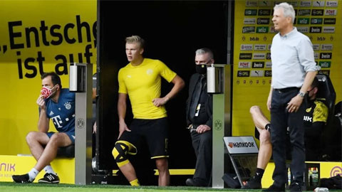 Dortmund: HLV Rose hứng chỉ trích vì bão chấn thương