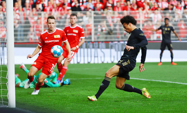 Sane và các đồng đội sẽ biết cách khoan thủng mành lưới Freiburg