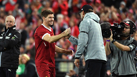 Gerrard gặp cả Klopp, Rodgers và Pep Guardiola trong 5 trận đầu tại Aston Villa