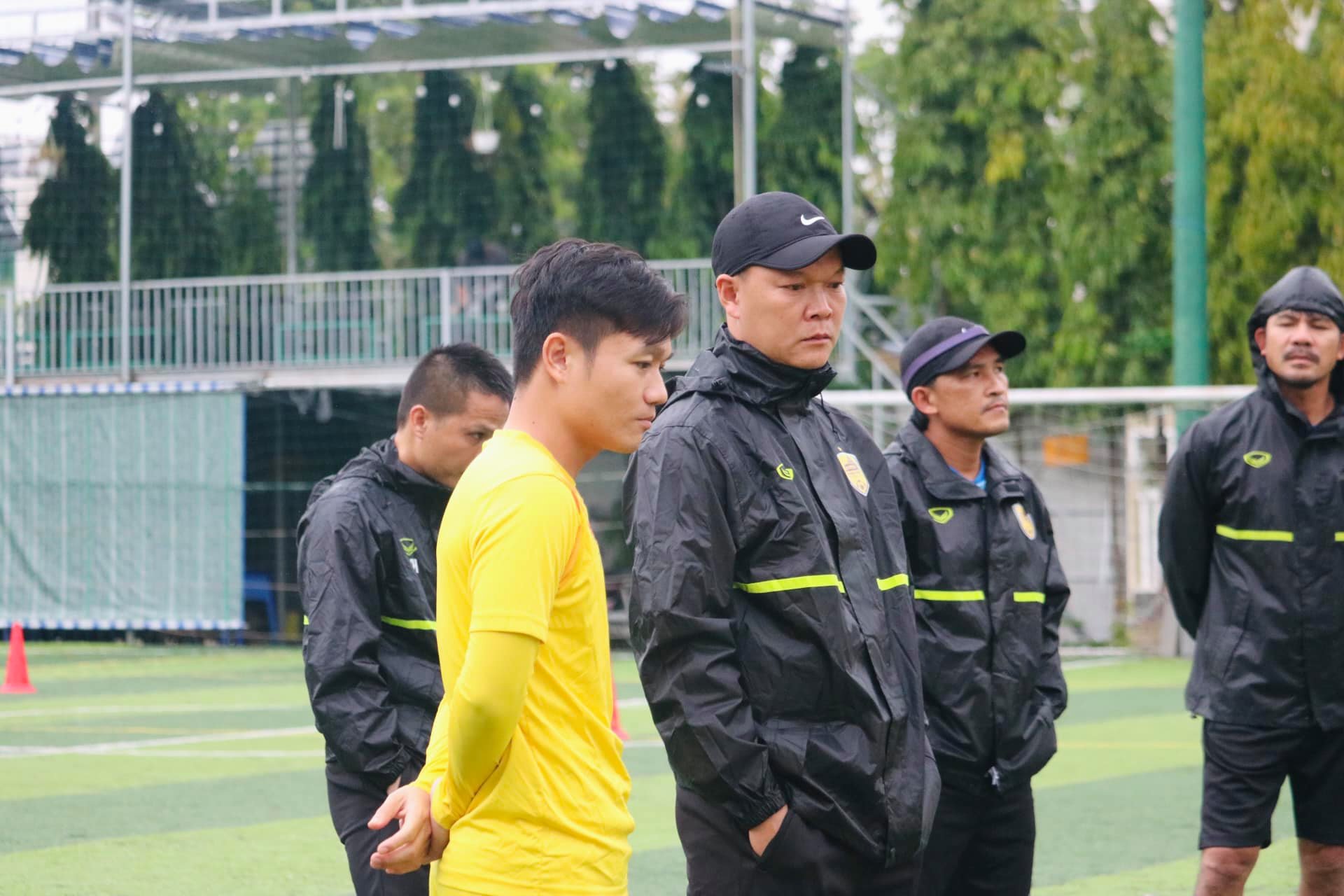 Đội trưởng Đinh Thanh Trung chia tay Quảng Nam FC trước thềm mùa giải 2022 - Ảnh: QNFC