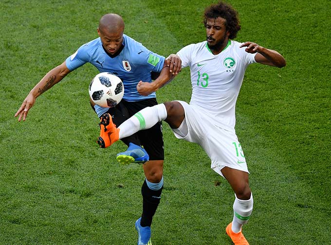 Hậu vệ trái Al-Sharani vắng mặt vì chấn thương - Ảnh: FIFA