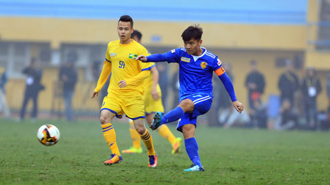 Thanh Trung (phải) được coi là biểu tượng của bóng đá xứ Quảng 	Ảnh: MINH TUẤN