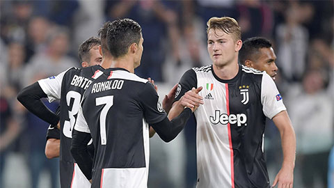 Cầu thủ nào hưởng lương cao nhất Serie A sau khi Ronaldo rời Juventus?
