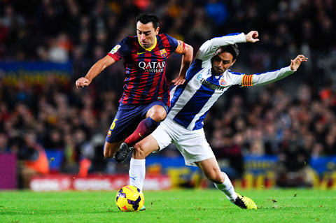 Xavi từng thắng 25 lần sau 36 trận gặp Espanyol