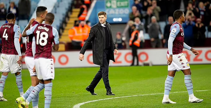 Gerrard đã có trận đầu cầm quân tại Aston Villa ấn tượng