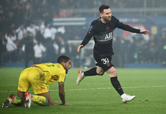 Messi lần đầu ghi bàn tại Ligue 1 ở trận PSG vs Nantes