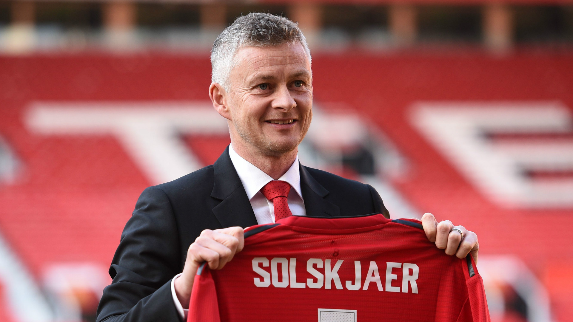 Solskjaer được bổ nhiệm làm HLV trưởng của Man United chỉ sau 3 tháng tạm quyền