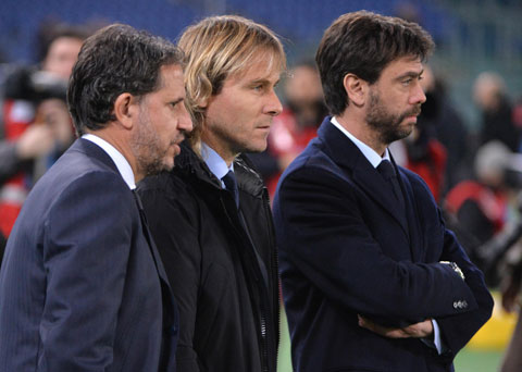 Chủ tịch Andrea Agnelli (bìa phải) và Phó chủ tịch Pavel Nedved (giữa) và giám đốc thể thao Federico Cherubini của Juventus đều đang bị điều tra