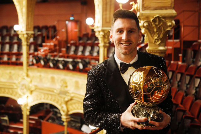 Messi được vinh danh nhờ màn trình diễn ấn tượng cả trong màu áo ĐT Argentina lẫn CLB Barca