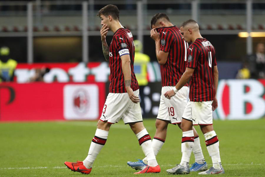 AC Milan từng là một đại gia Champions League song giờ đây đang run rẩy cầu mong vượt qua vòng bảng