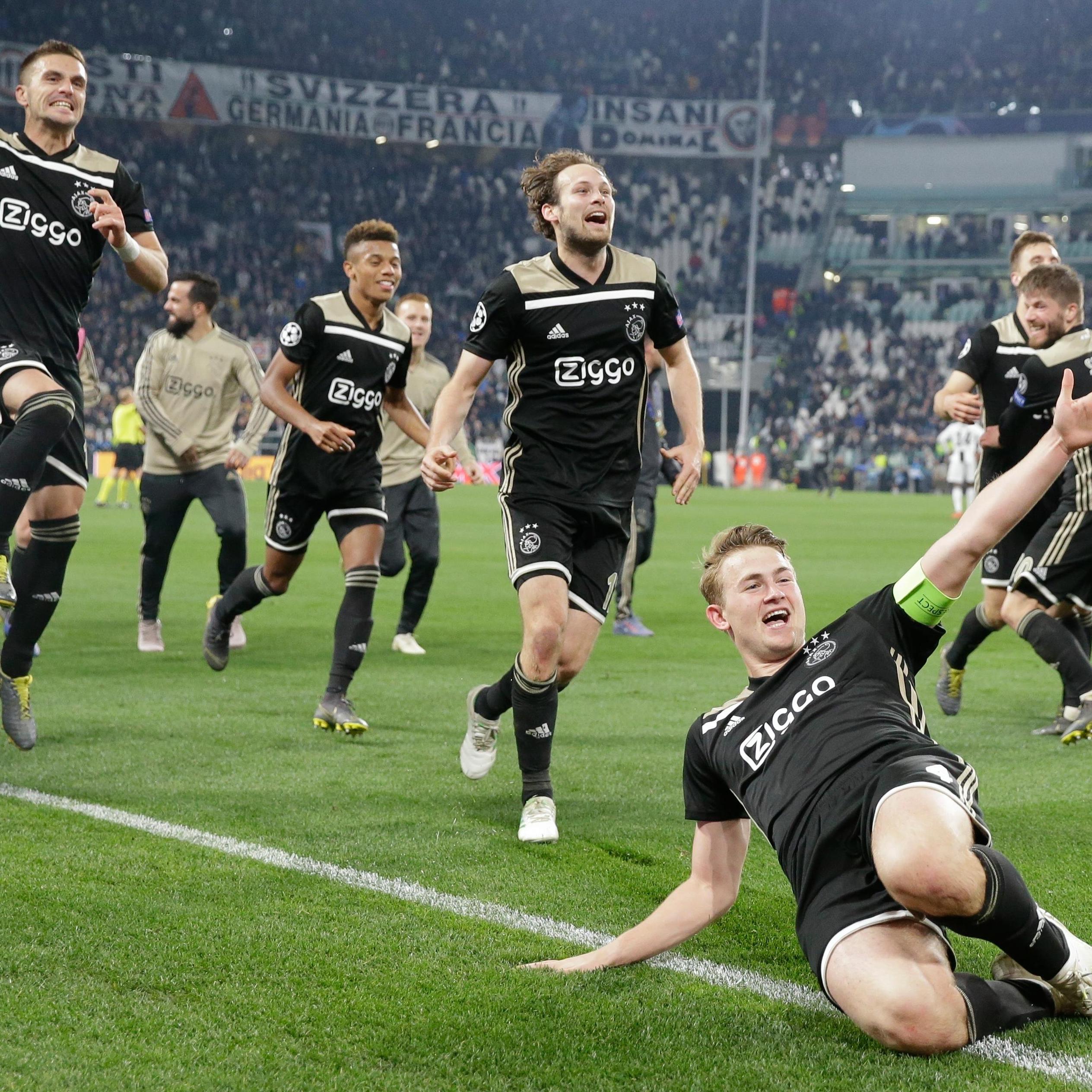 Ajax của mùa giải 2018/19 đã khiến cả châu Âu phải trầm trồ