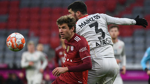 Thomas Mueller và đồng đội ngược dòng đánh bại Mainz để sớm vô địch lượt đi Bundesliga 2021/22