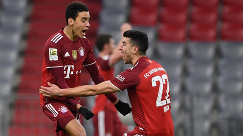 Musiala (trái) ăn mừng bàn thắng vào lưới Mainz