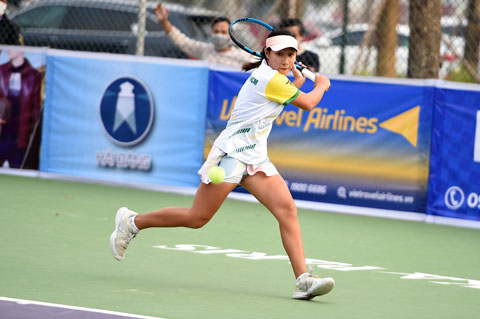 Tay vợt Trần Thuỵ Thanh Trúc (Hưng Thịnh – TPHCM)