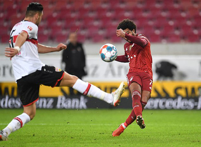 Gnabry tỏa sáng với hat-trick bàn thắng và cú đúp kiến tạo ở trận Stuttgart vs Bayern