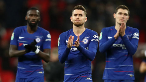 Chelsea lại gặp khủng hoảng giữa mùa
