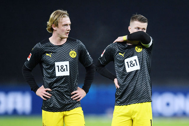 Nỗi buồn của các cầu thủ Dortmund sau trận thua Hertha Berlin