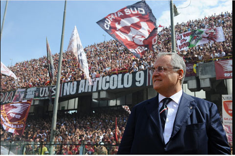 Claudio Lotito hiện sở hữu hai đội đang tham chiến tại Serie A  là Salernitana và Lazio