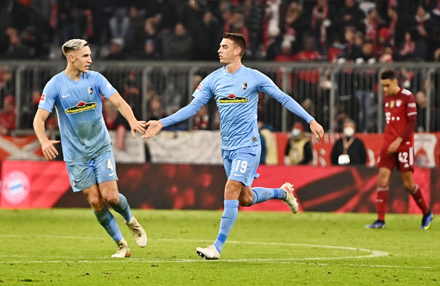 Freiburg có quyền mơ đến tấm vé dự Champions League mùa tới