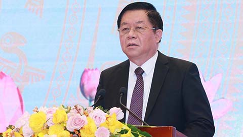 Bí thư Trung ương Đảng, Trưởng ban Tuyên giáo Nguyễn Trọng Nghĩa phát biểu tại Hội nghị - Ảnh: TTXVN