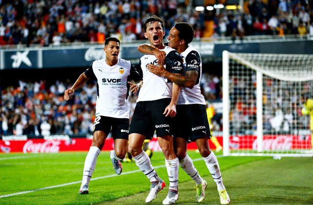 Sân nhà Mestalla là điểm tựa để Valencia có chiến thắng trước đối thủ cứng đầu Espanyol