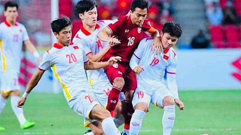 Vượt qua Quang Hải, "Messi Thái" giành danh hiệu Cầu thủ xuất sắc nhất AFF Cup? Vượt qua Quang Hải, "Messi Thái" giành danh hiệu Cầu thủ xuất sắc nhất AFF Cup?