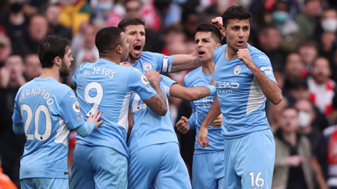Man City đánh bại Arsenal với tỷ số 2-1: Man xanh chưa cần hay nhất vẫn thắng