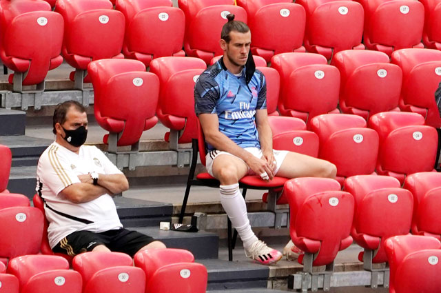 Gareth Bale đang mài đũng quần trên ghế dự bị ở Real Madrid