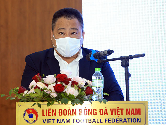 Ông Nguyễn Minh Ngọc, Phó Chủ tịch HĐQT kiêm Tổng giám đốc VPF phát biểu tại Đại hội 