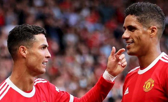 Những thương vụ mua Ronaldo hay Varane cũng bị cho là do người đại diện cầu thủ giật giây