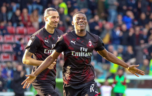 Leao (phải) và Ibrahimovic sẽ dẫn dắt hàng công Milan đánh bại Spezia