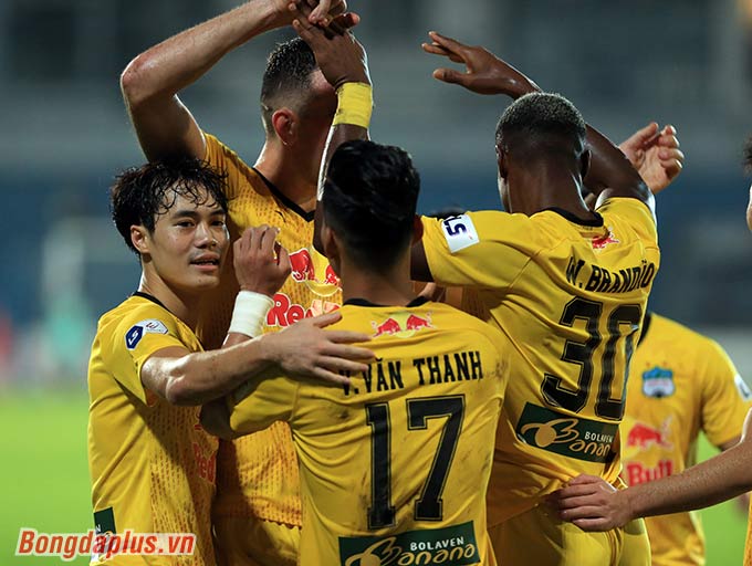 HAGL thử sức ở đấu trường AFC Champions League - Ảnh: Minh Tuấn