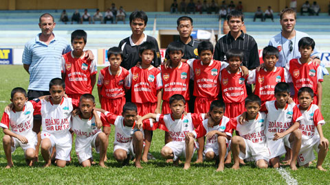 Bóng đá trẻ Việt Nam một năm nhìn lại: Những cuộc chia ly & những gam màu hy vọng